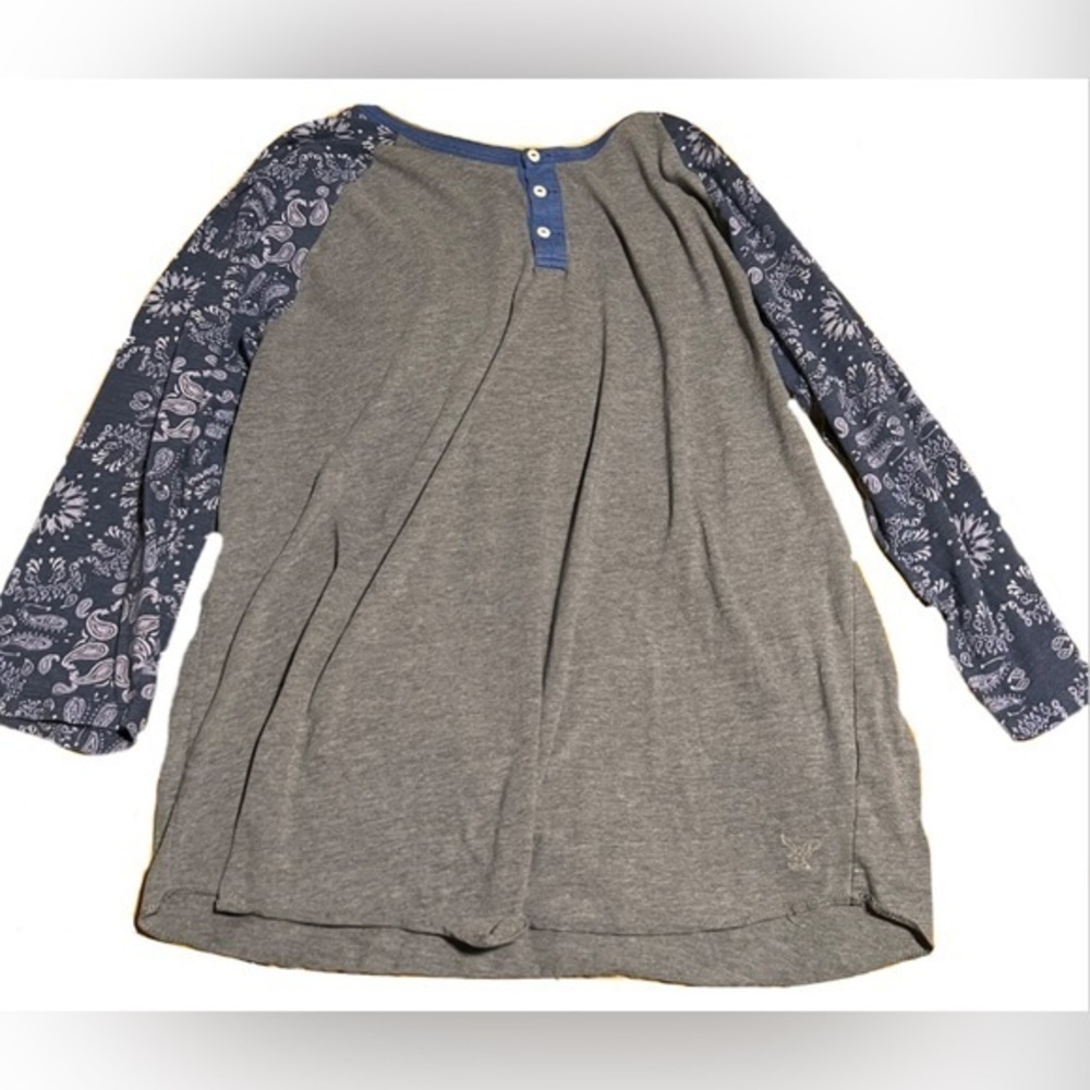Men’s American Eagle Paisley Long Sleeve